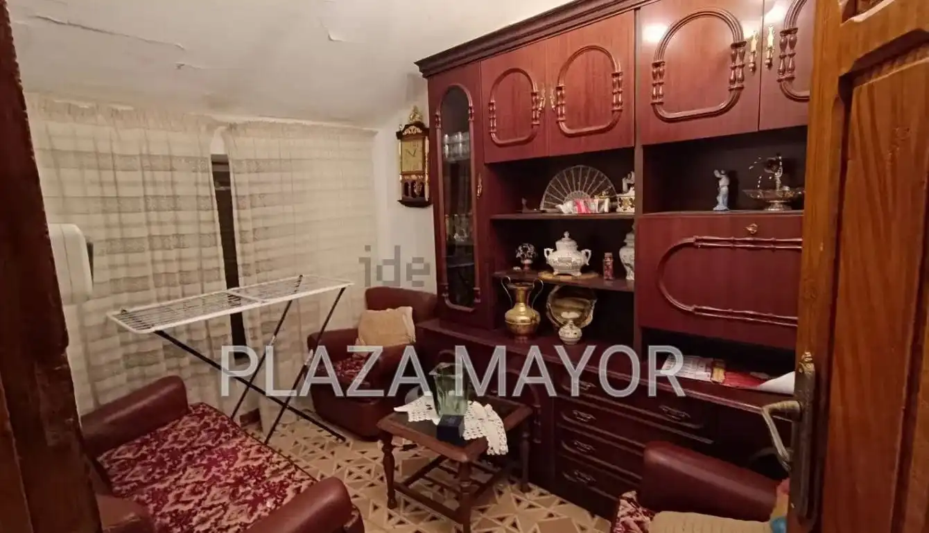 Houses for sale in Espino de la Orbada