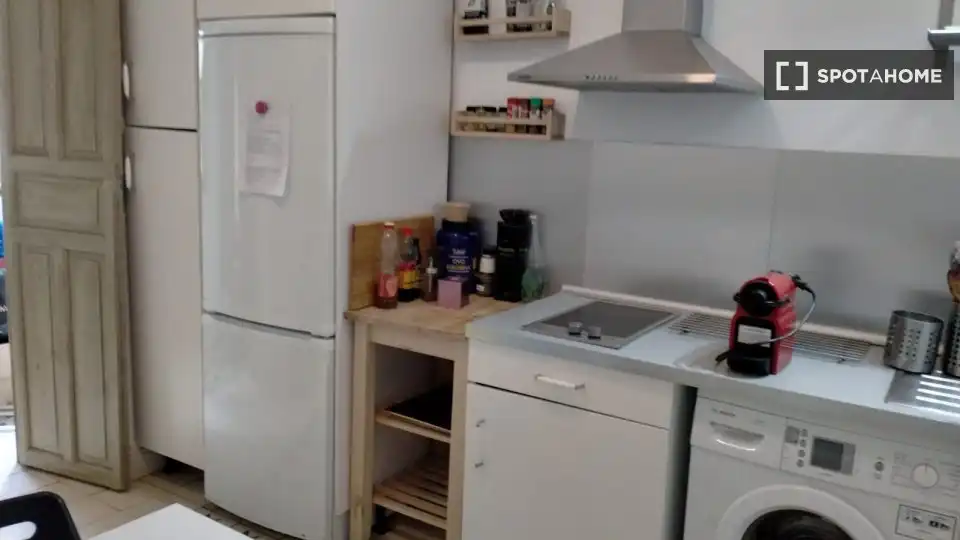 Cocina de Piso para compartir en Córdoba con Aire acondicionado, Calefacción y Terraza
