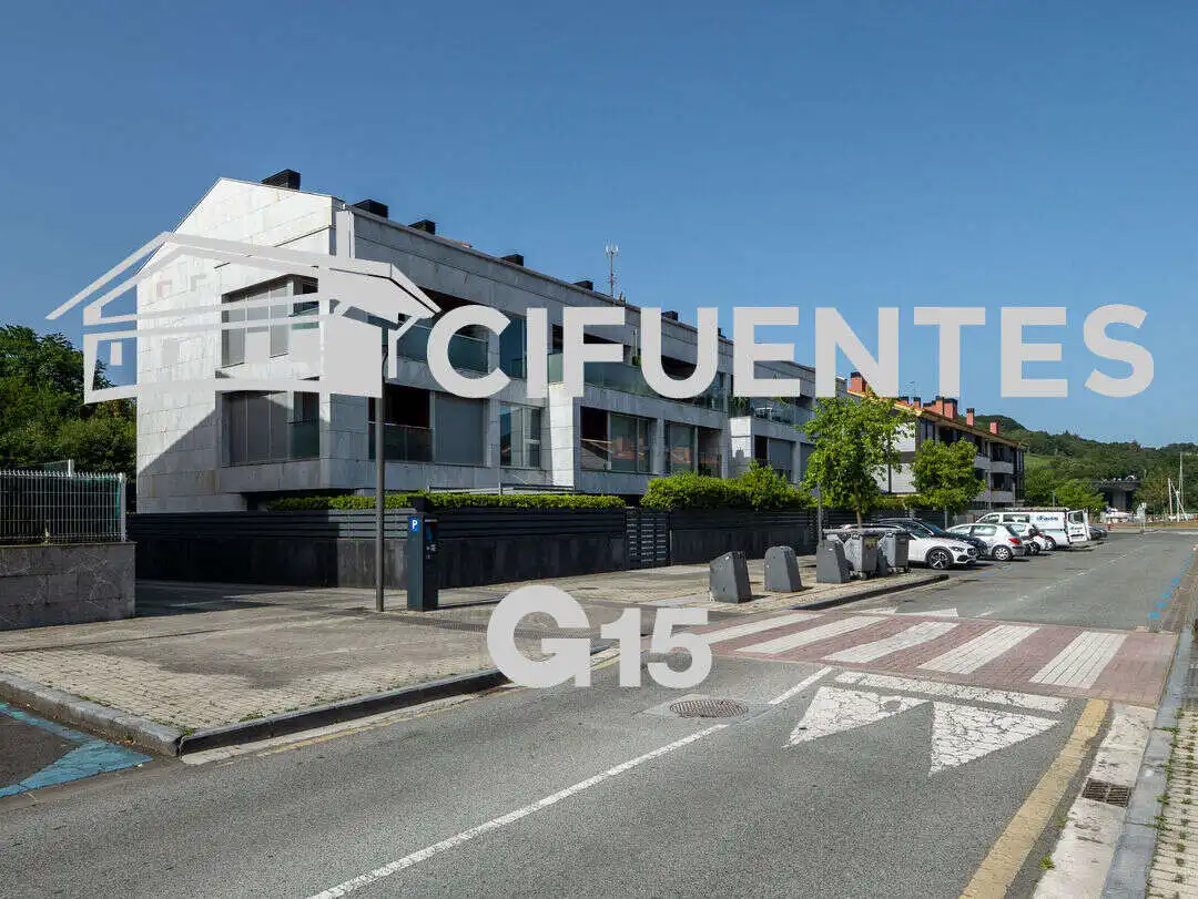Vista exterior de Pis en venda en Orio amb Calefacció, Jardí privat i Terrassa