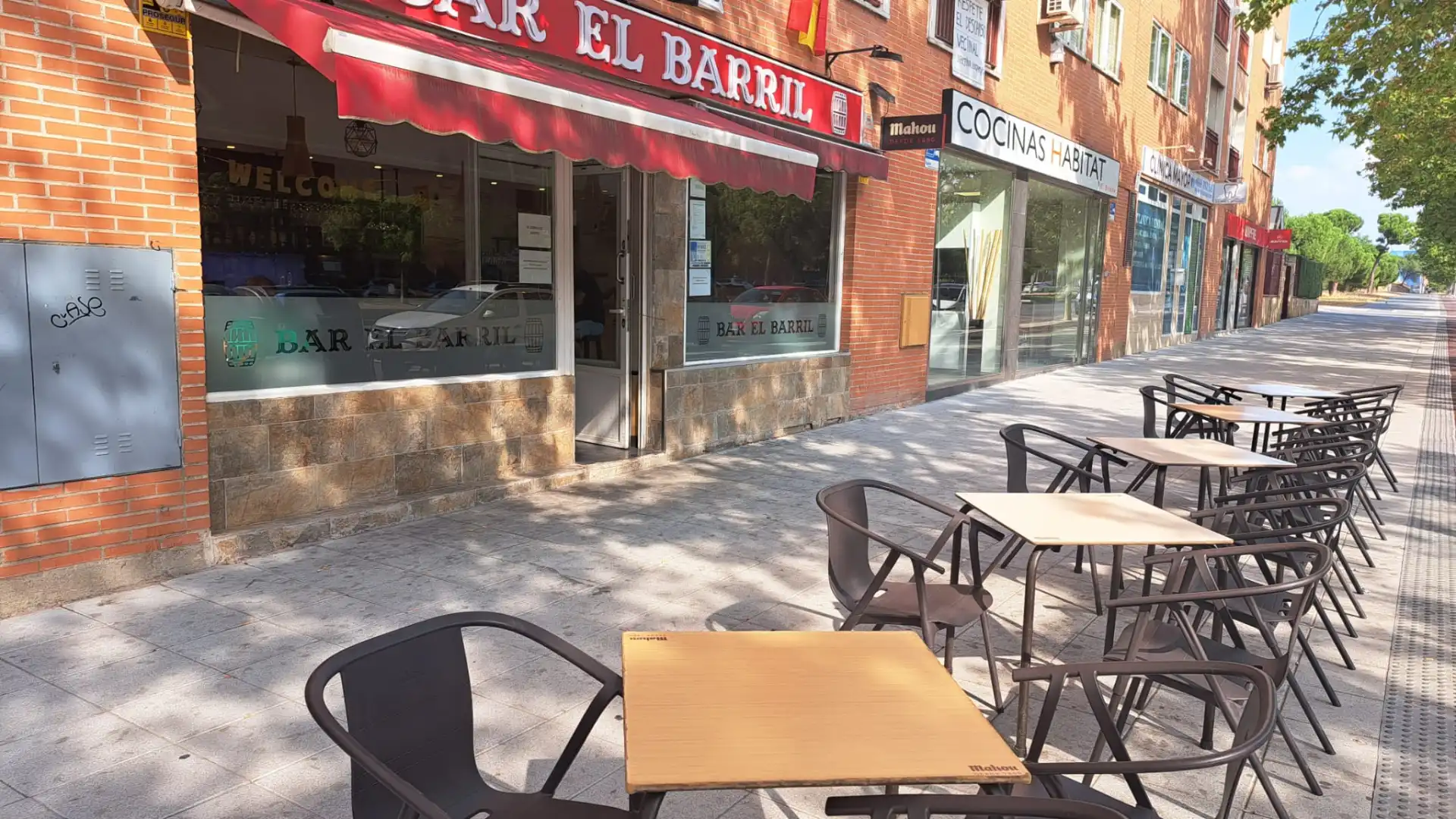 Vista exterior de Local en traspaso en  Madrid Capital con Aire acondicionado, Calefacción y Terraza
