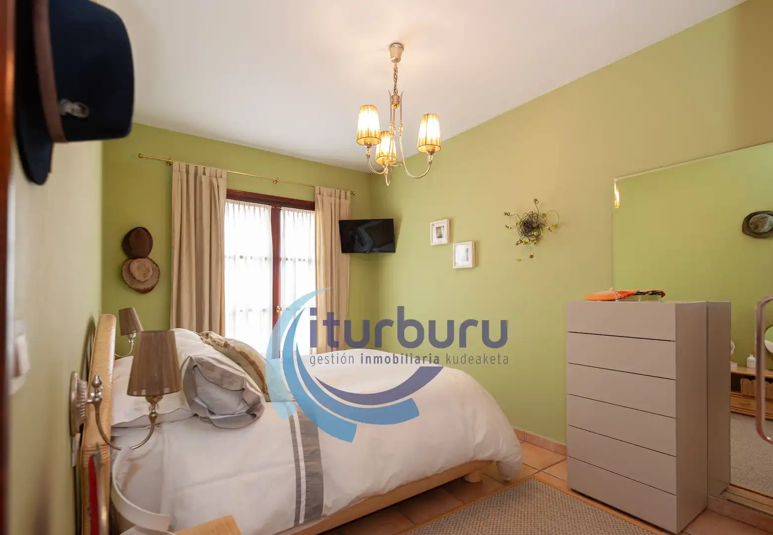Habitación de Casa o chalet en venta en Zamudio con Calefacción, Jardín privado y Terraza