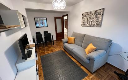 Sala d'estar de Apartament de lloguer en Gijón 