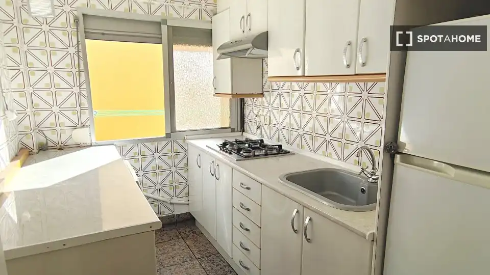 Kitchen of Flat for rent in Valencia  with Air Conditioner, Heating and Furnished