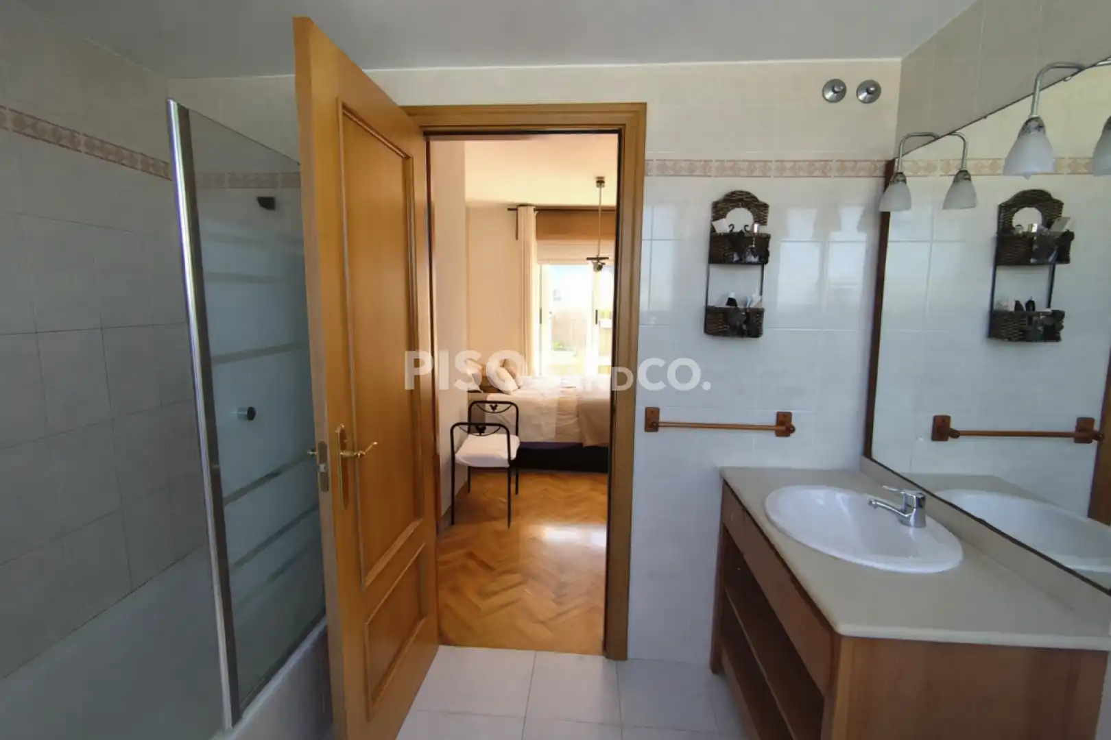 Bathroom of Flat for sale in A Coruña Capital   with Heating, Terrace and Storage room
