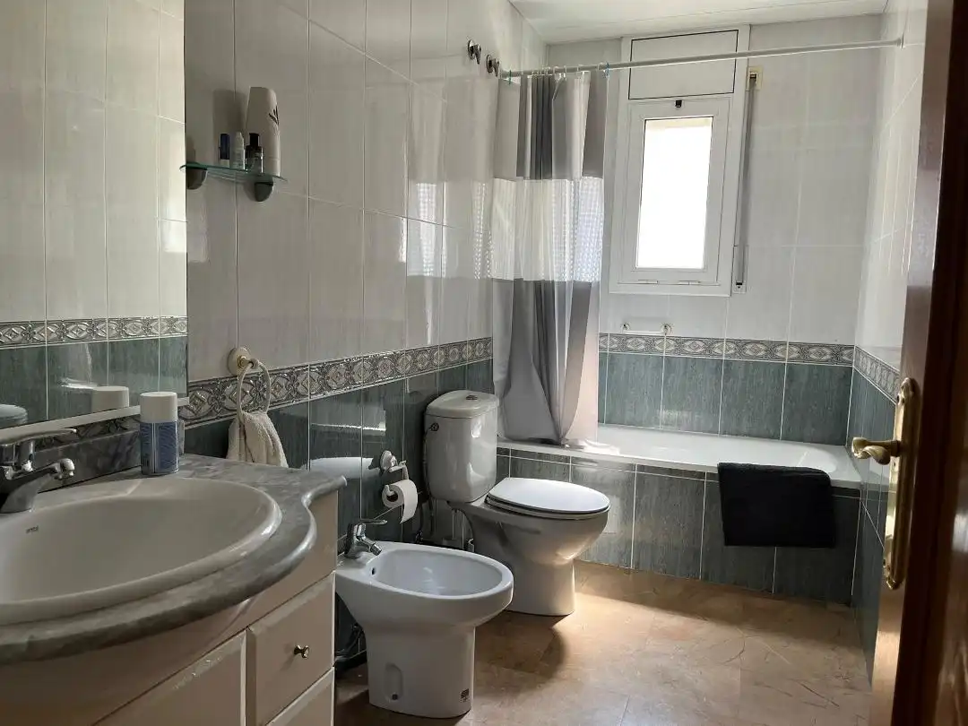 Baño de Piso en venta en Terrassa con Aire acondicionado, Calefacción y Amueblado