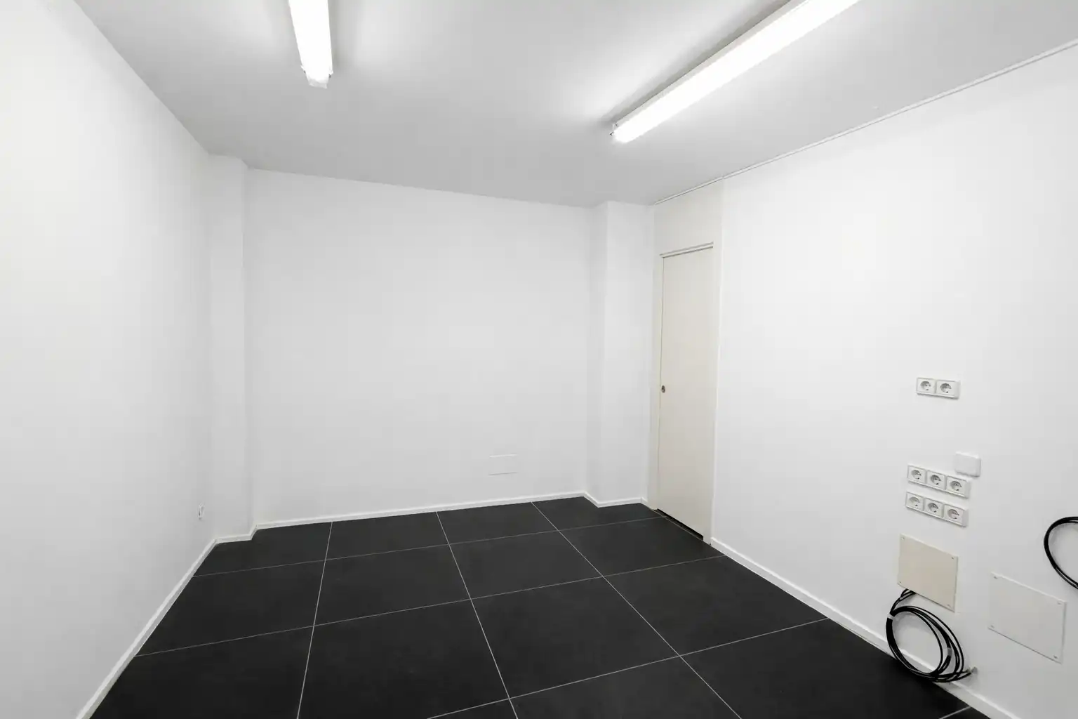 Commercial properties for rent in Reus  with Air Conditioner and Heating