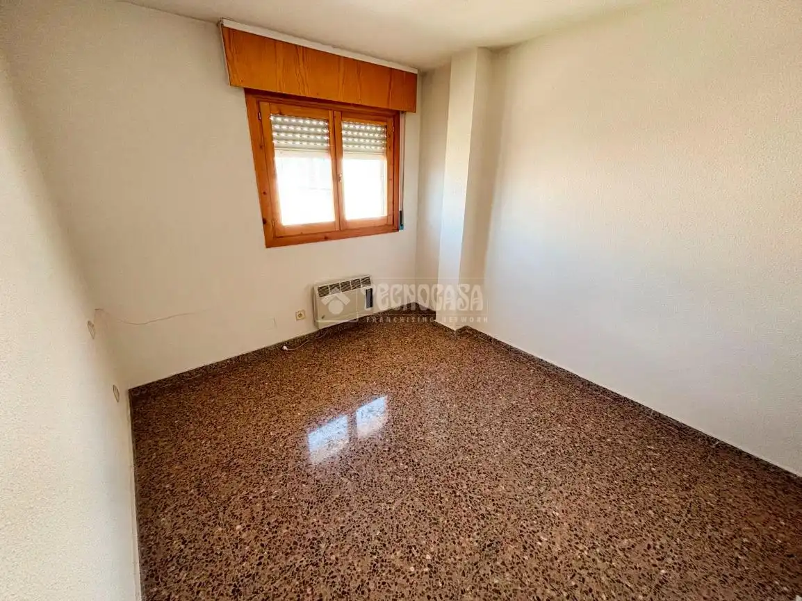 Schlafzimmer von Wohnung zum Verkauf in Utebo mit Abstellraum, Balkon und Gemeinschaftspool