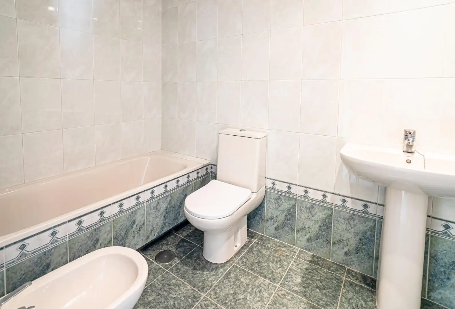 Baño de Piso en venta en Málaga con Aire acondicionado, Jardín privado y Terraza