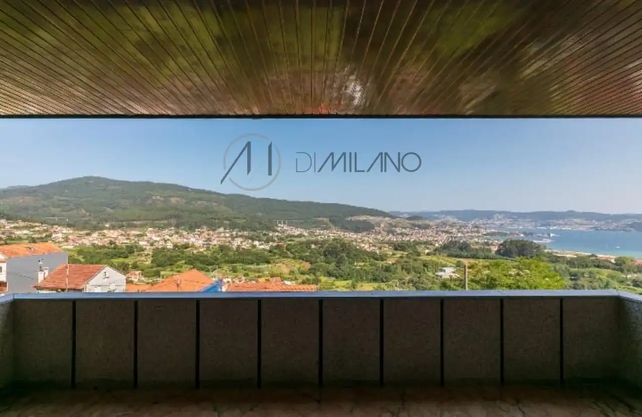 Terrassa de Casa o xalet en venda en Moaña amb Calefacció, Jardí privat i Terrassa