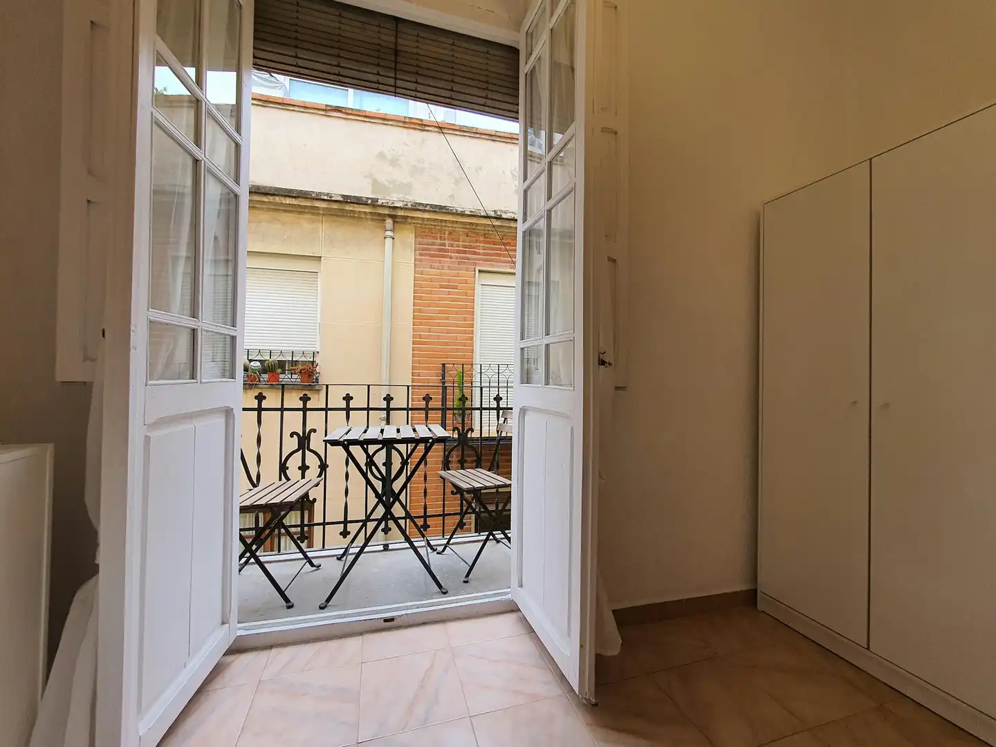 Terraza de Piso para compartir en Valencia con Lavadora