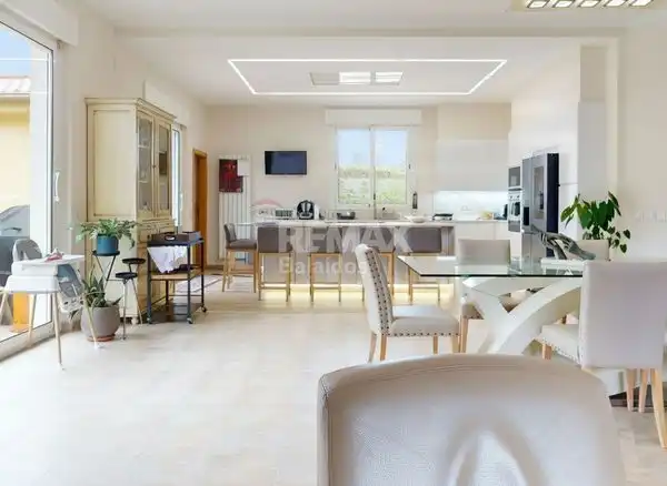 Sala d'estar de Casa o xalet en venda en A Cañiza   amb Calefacció, Jardí privat i Parquet