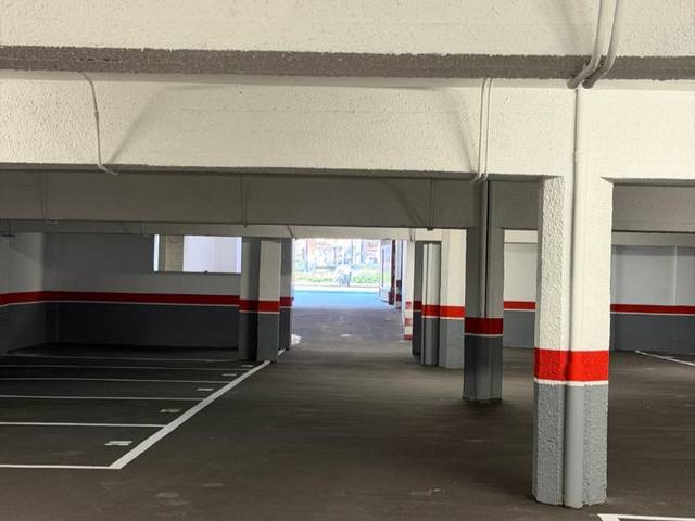 Garaje en Alquiler en Calle Marqués de Casa Valdés, 102 en La Arena