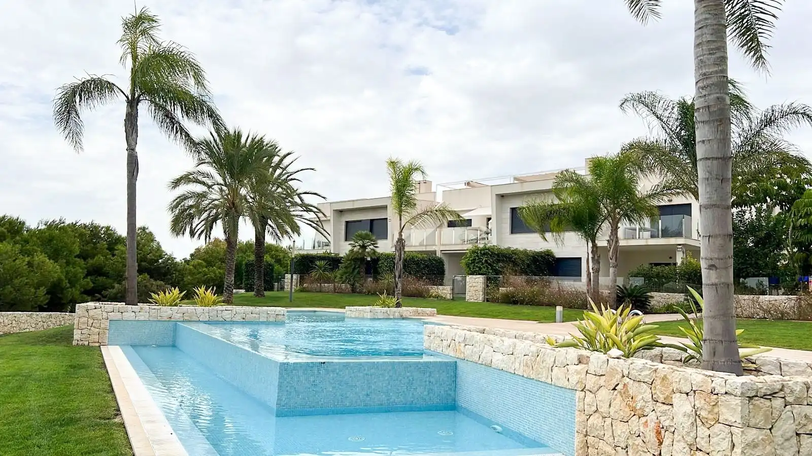 Schwimmbecken von Wohnung zur Miete in Pilar de la Horadada mit Klimaanlage, Heizung und Privatgarten