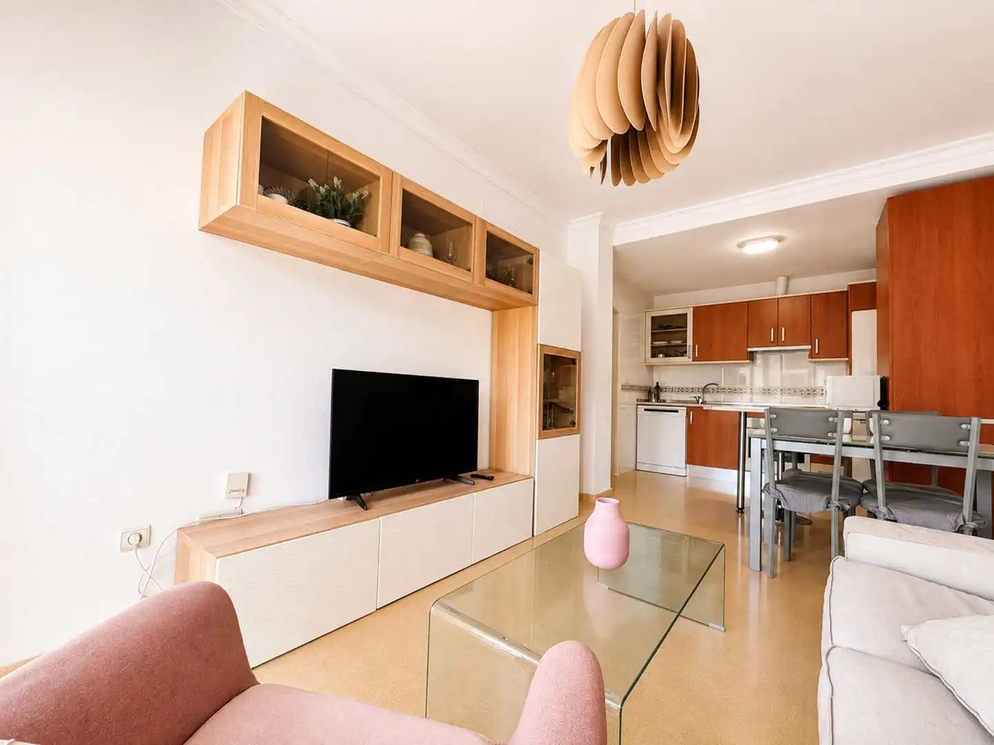 Wohnzimmer von Wohnungen zur Miete in Manilva mit Terrasse, Möbliert und Gemeinschaftspool