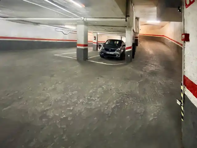 Einzelparkplatz zur Miete in Carrer d'Elkano 19, imagen 7