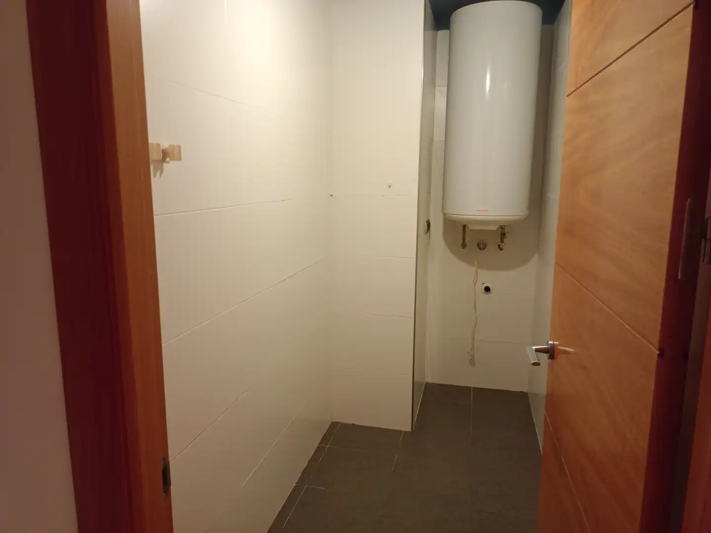 Bathroom of Flat for rent in Lleida  with Air Conditioner, Heating and Oven
