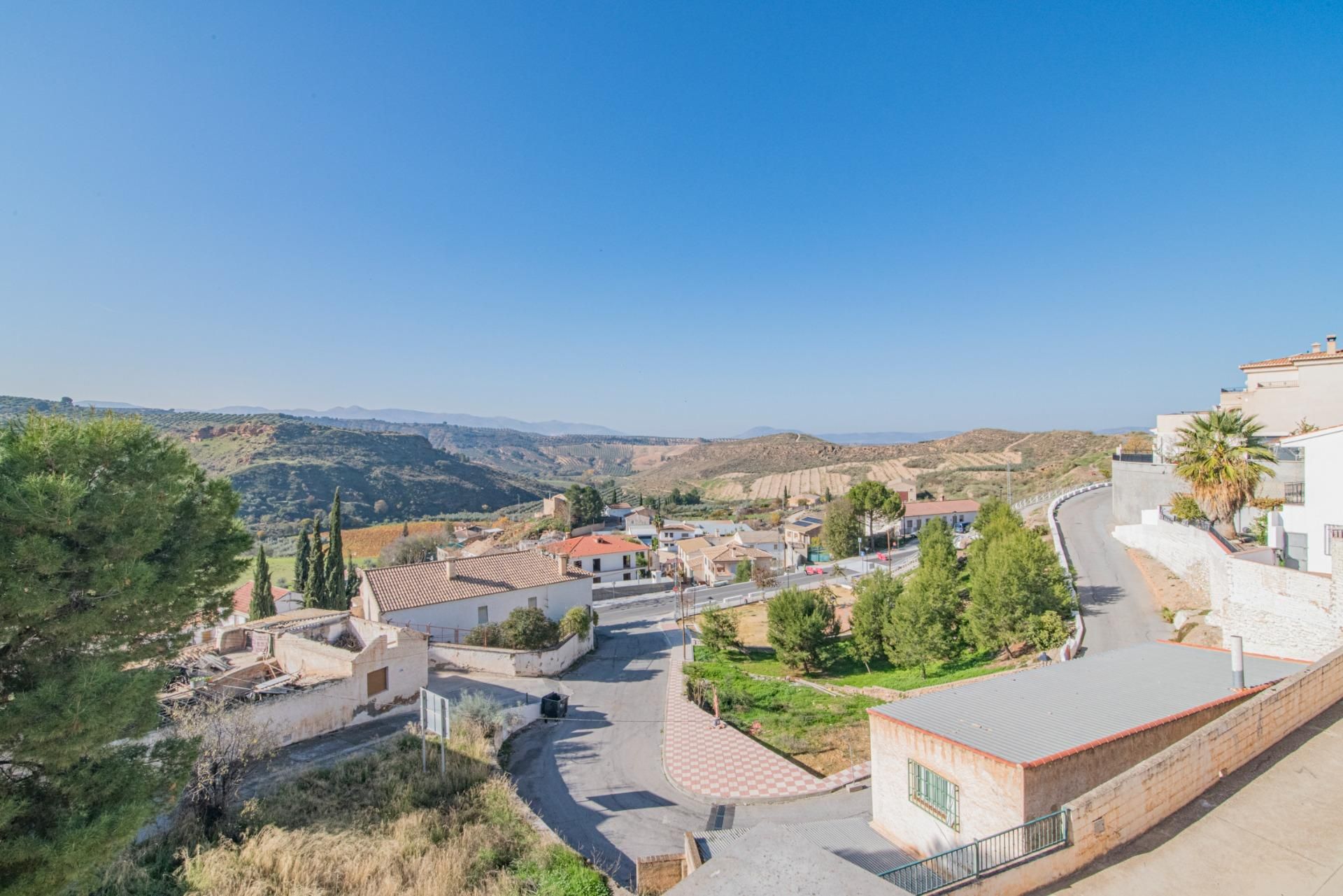 Vista exterior de Edifici en venda en Moraleda de Zafayona