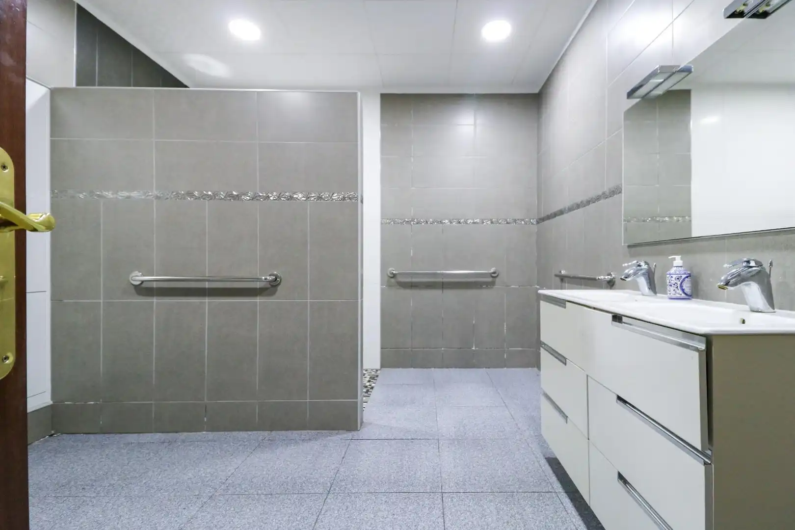 Bathroom of Country homes for sale in Sant Boi de Llobregat  with Private garden, Terrace and Storage room