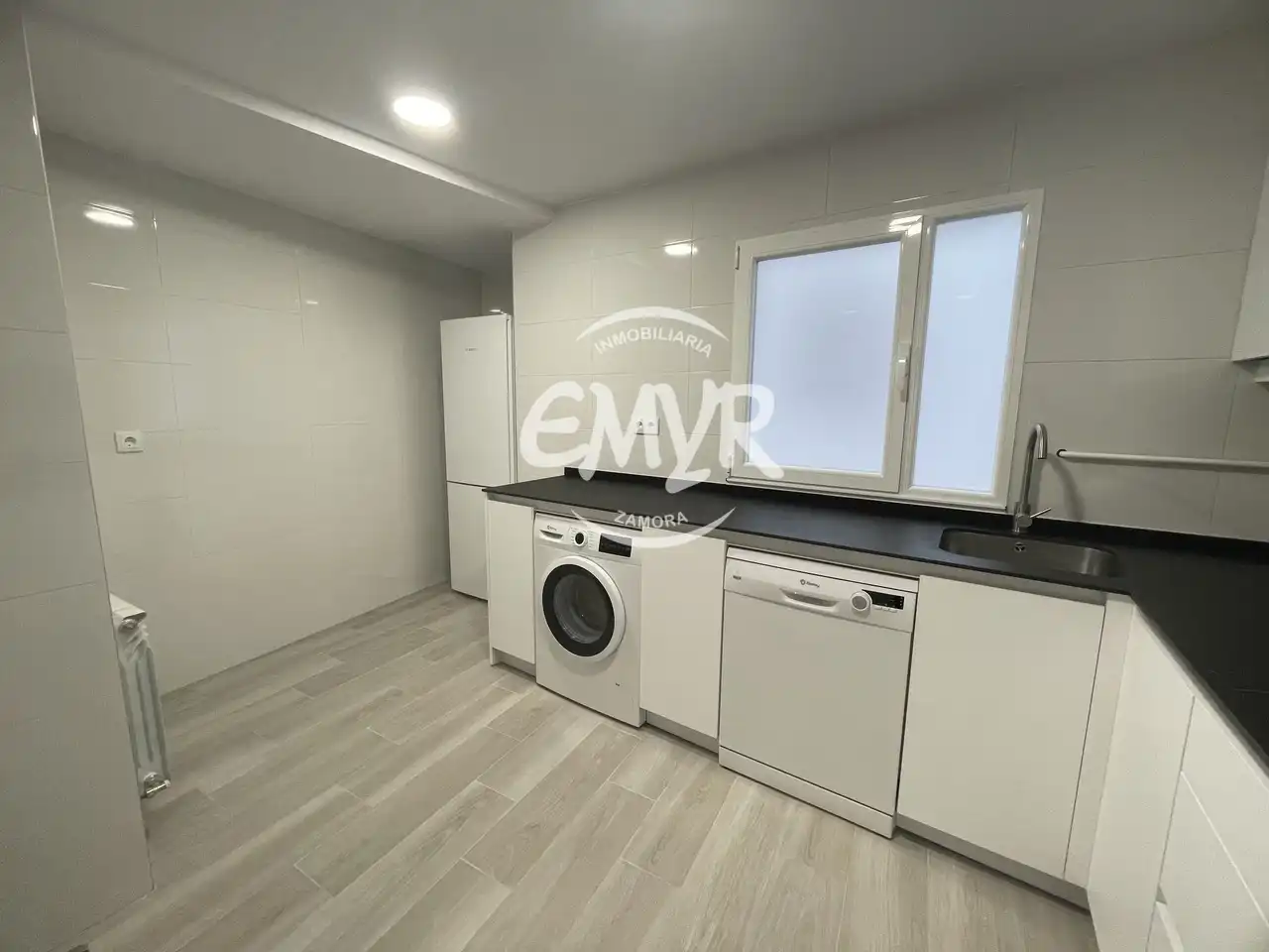 Kitchen of Flat for rent in Zamora Capital   with Heating, Furnished and Balcony