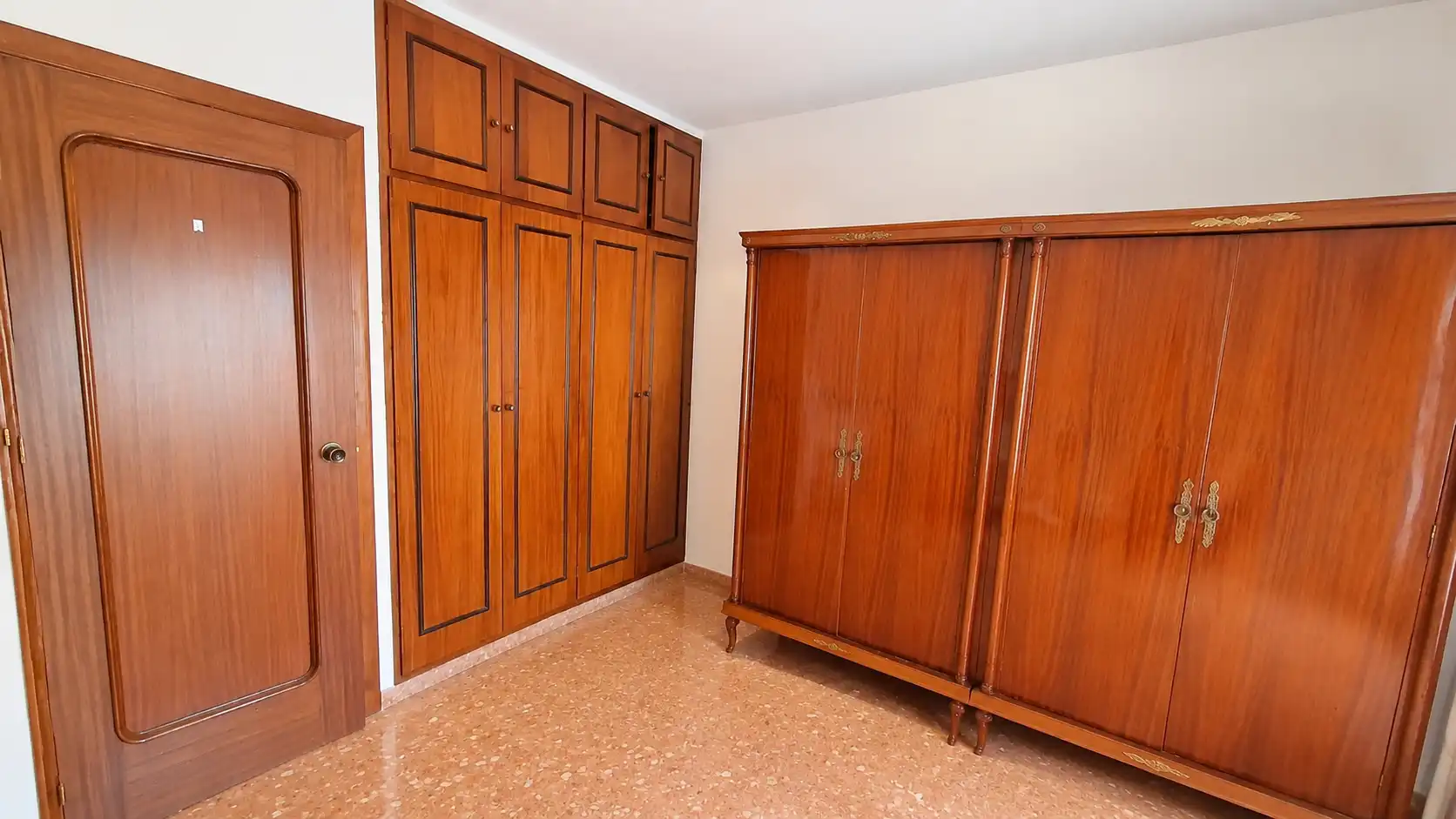 Dormitori de Casa adosada en venda en Motril amb Terrassa, Traster i Moblat