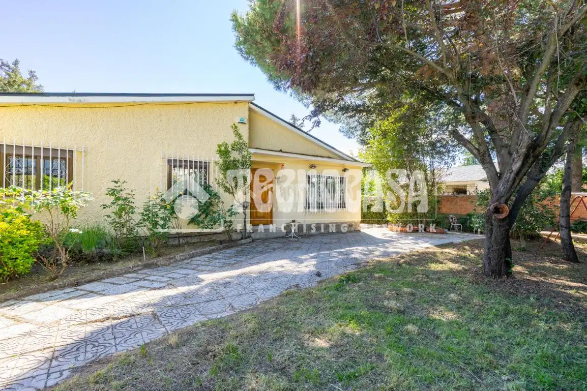 Vista exterior de Casa o chalet en venta en Colmenar Viejo con Calefacción