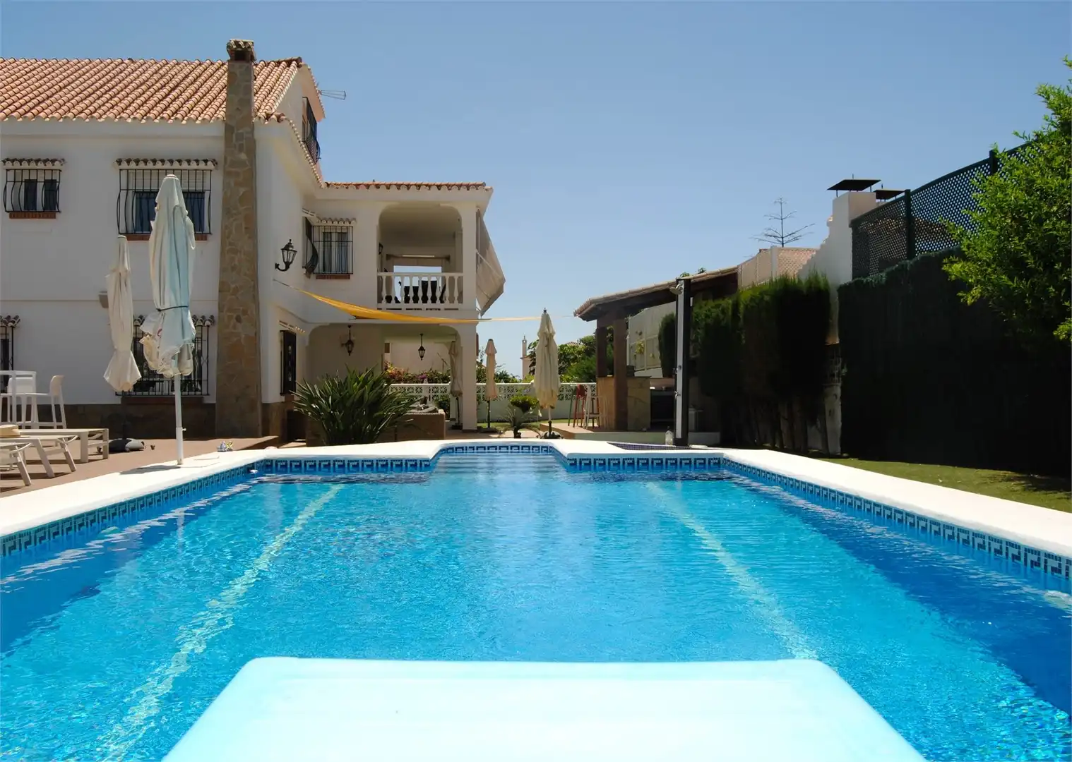 Piscina de Casa o chalet en venta en Vélez-Málaga con Aire acondicionado, Jardín privado y Terraza