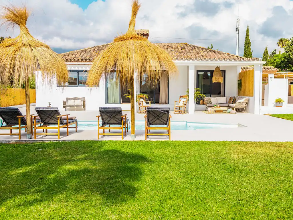 Haus mit Pool zum Verkauf in Costa Natura