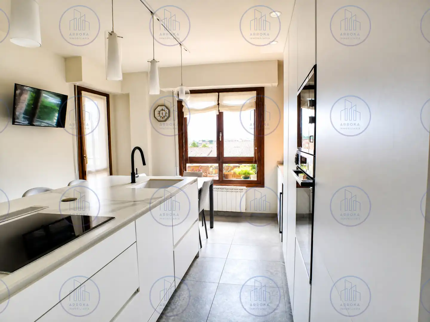 Cocina de Casa adosada en venta en Donostia - San Sebastián  con Calefacción, Jardín privado y Terraza