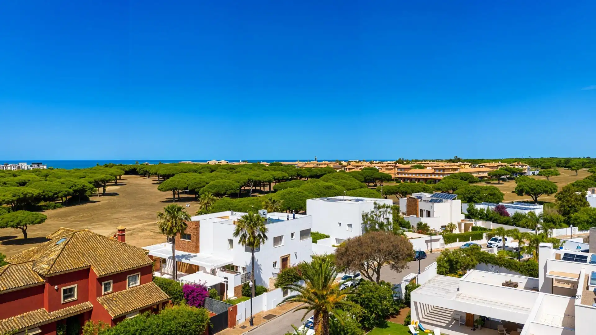 Vista exterior de Casa o xalet en venda en Chiclana de la Frontera amb Aire condicionat, Calefacció i Jardí privat