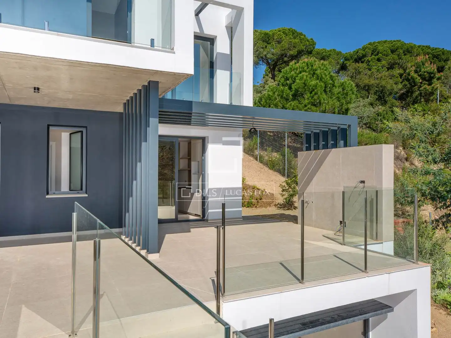 Vista exterior de Casa o xalet en venda en Lloret de Mar amb Aire condicionat, Calefacció i Jardí privat