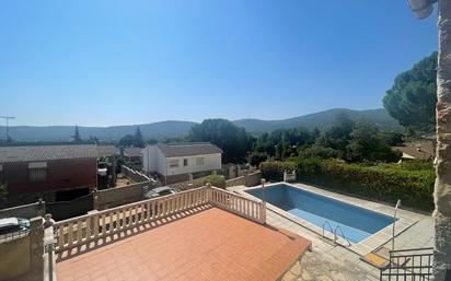 Piscina de Casa o xalet en venda en Pelayos de la Presa amb Terrassa i Piscina