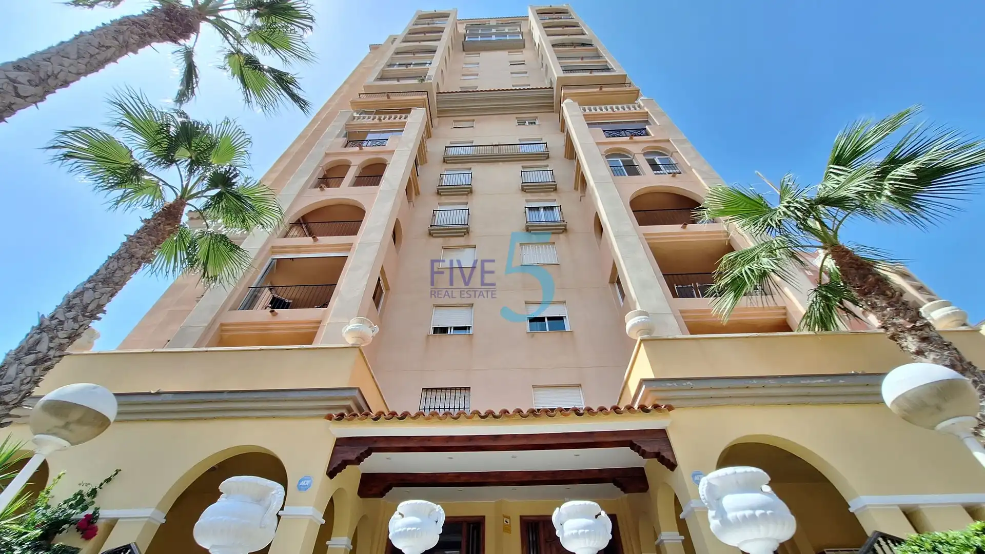 Piso con terraza en venta en Playa de los Locos, imagen 7