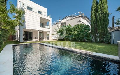 Jardí de Casa o xalet en venda en  Madrid Capital amb Aire condicionat, Calefacció i Jardí privat