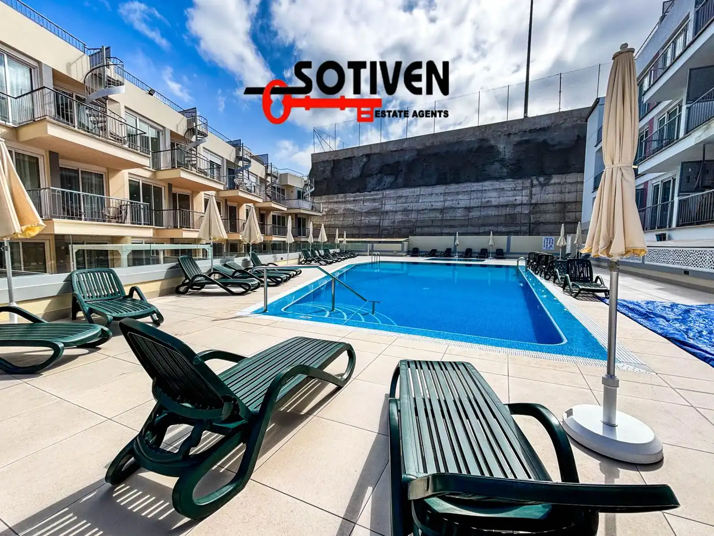 Schwimmbecken von Wohnungen zum Verkauf in Santiago del Teide mit Terrasse, Balkon und Gemeinschaftspool