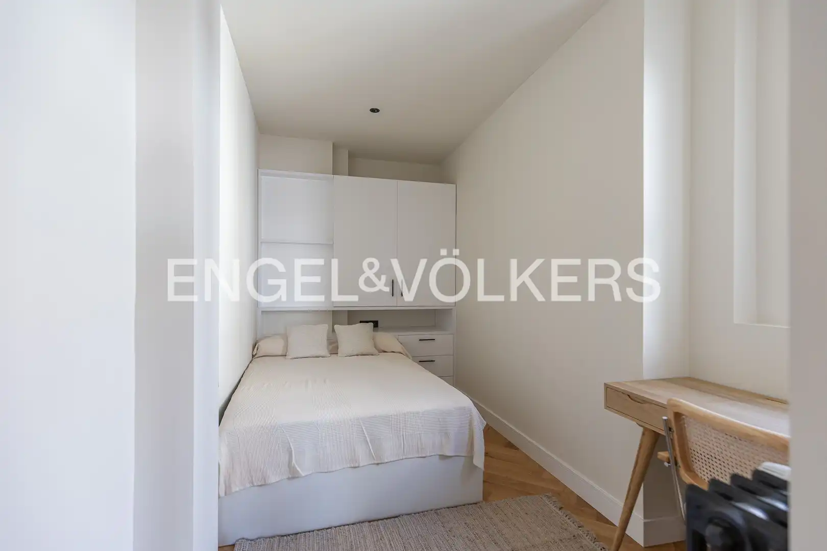 Bedroom of Attic for sale in Madrid  with Air Conditioner, Heating and Terrace