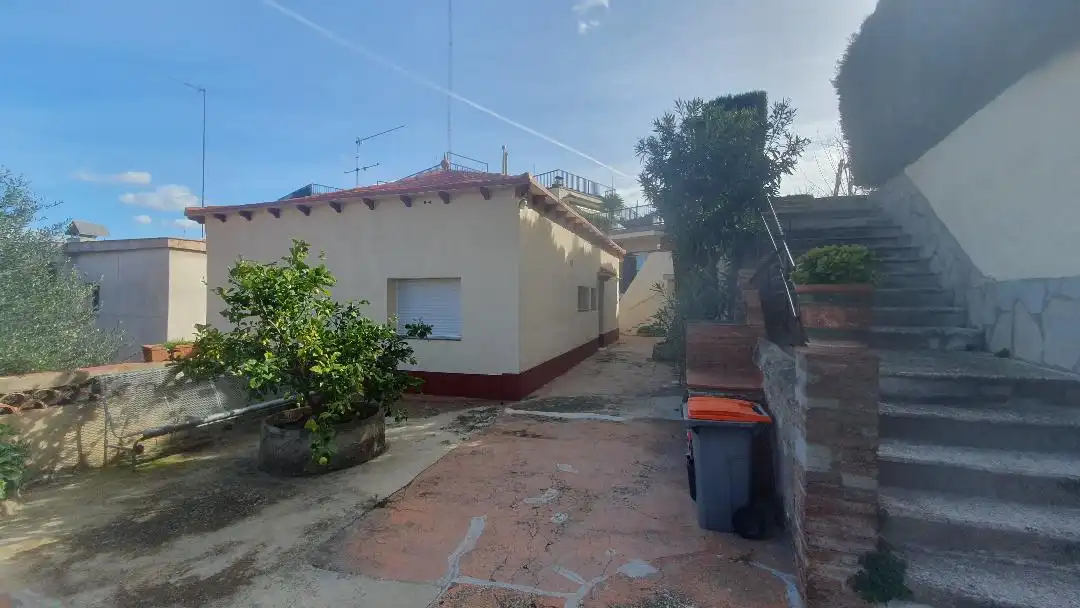 Vista exterior de Piso en venta en Barcelona con Jardín privado, Parquet y Piscina