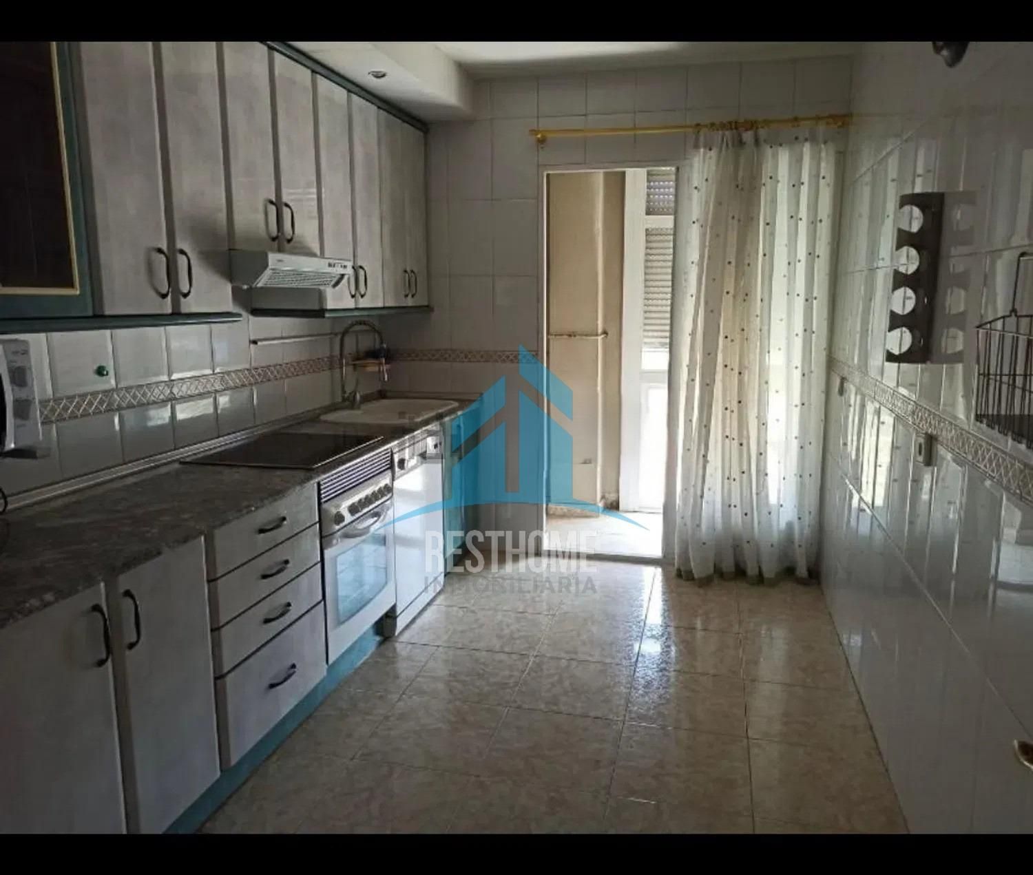 Cuina de Pis en venda en Parla amb Aire condicionat, Calefacció i Parquet