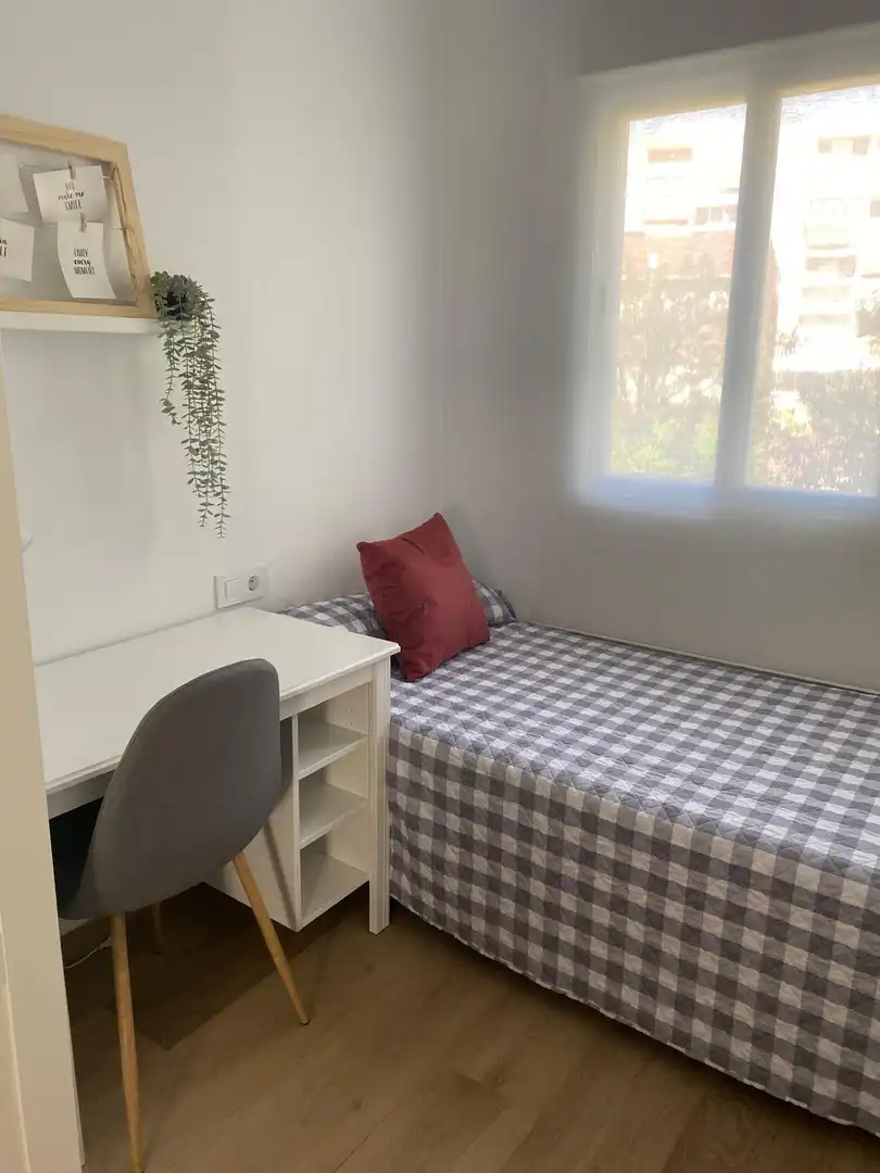 Wohnung zur Miete in Calle TAMBRE, El Plantinar – Avda. La Paz - El Juncal