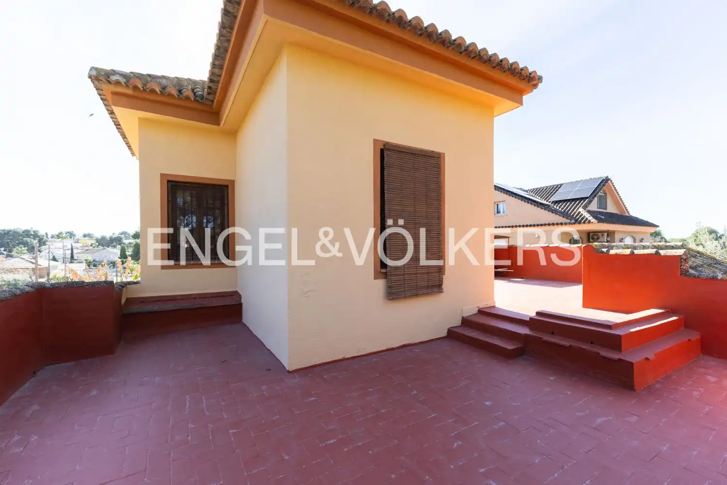 Terraza de Casa o chalet en venta en Paterna con Aire acondicionado, Calefacción y Jardín privado