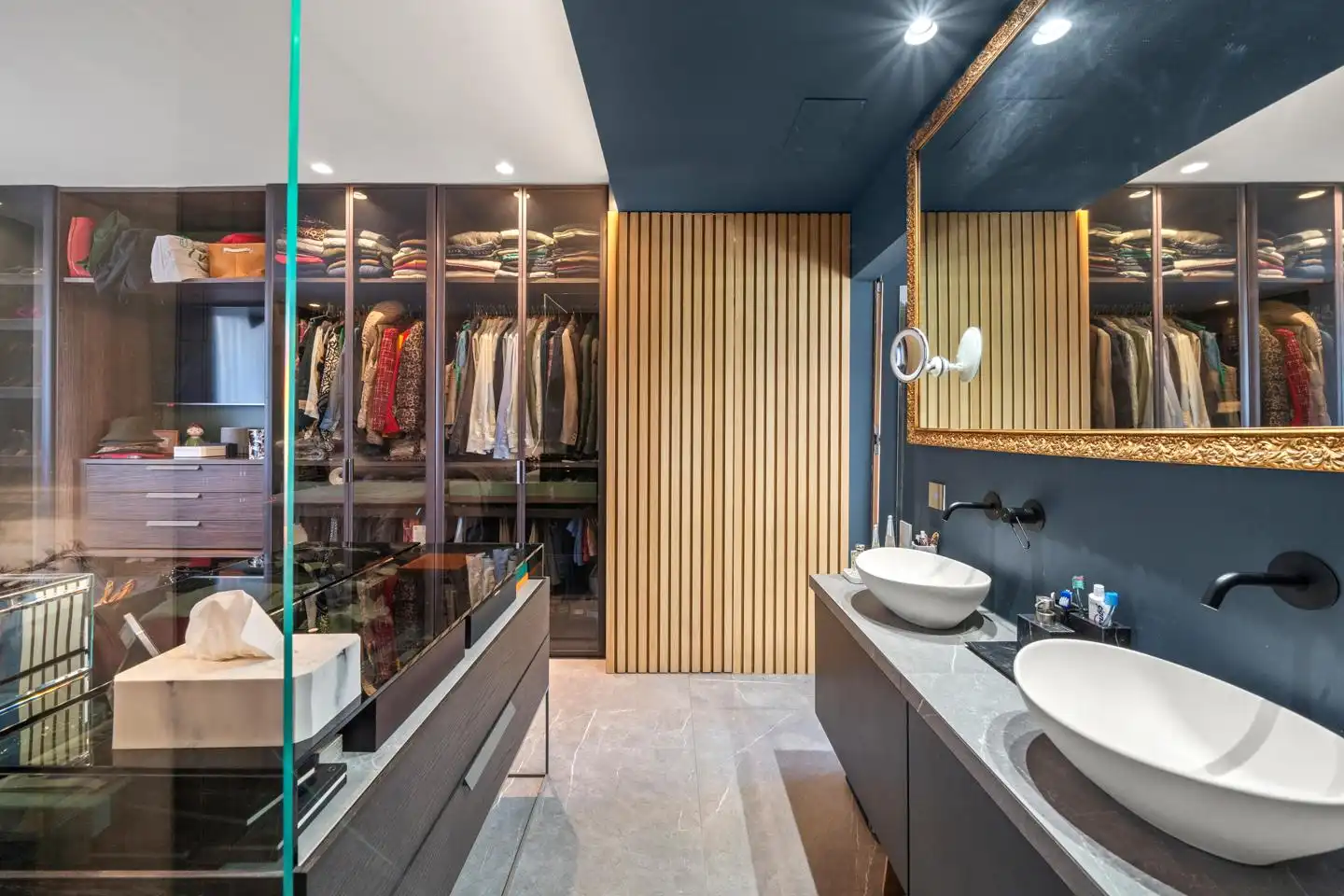 Badezimmer von Erdgeschoss zum Verkauf in Madrid mit Klimaanlage, Privatgarten und Terrasse