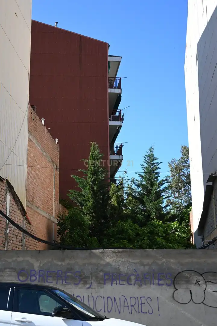 Außenansicht von Residential zum Verkauf in Manresa
