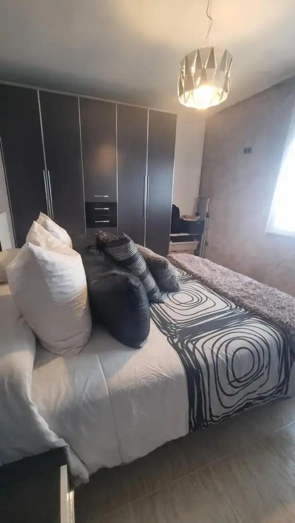 Habitación de Casa adosada en venta en Vilanova i la Geltrú con Calefacción