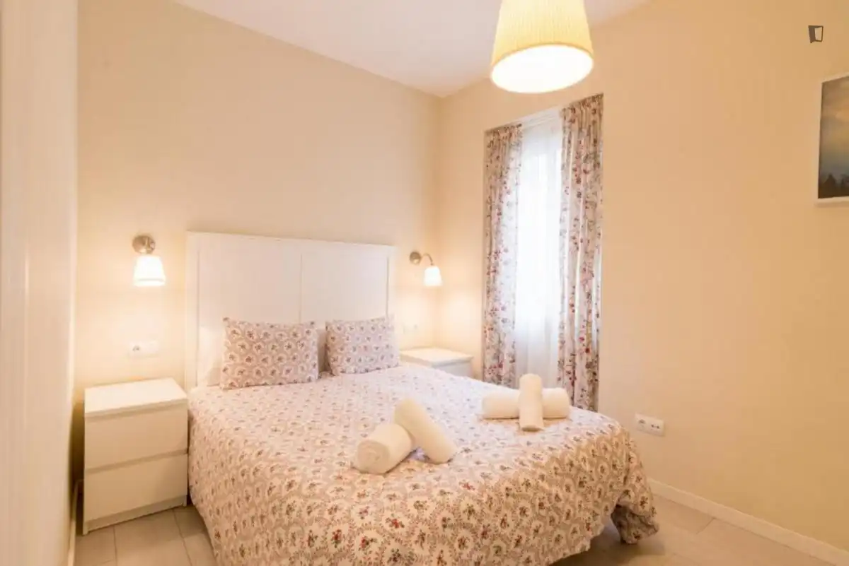 Dormitori de Apartament de lloguer en Málaga amb Aire condicionat, Moblat i Forn