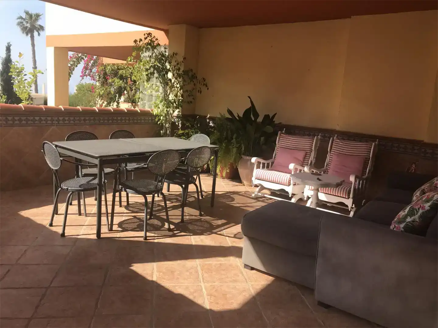 Terrassa de Casa adosada de lloguer en Salobreña amb Aire condicionat, Jardí privat i Traster