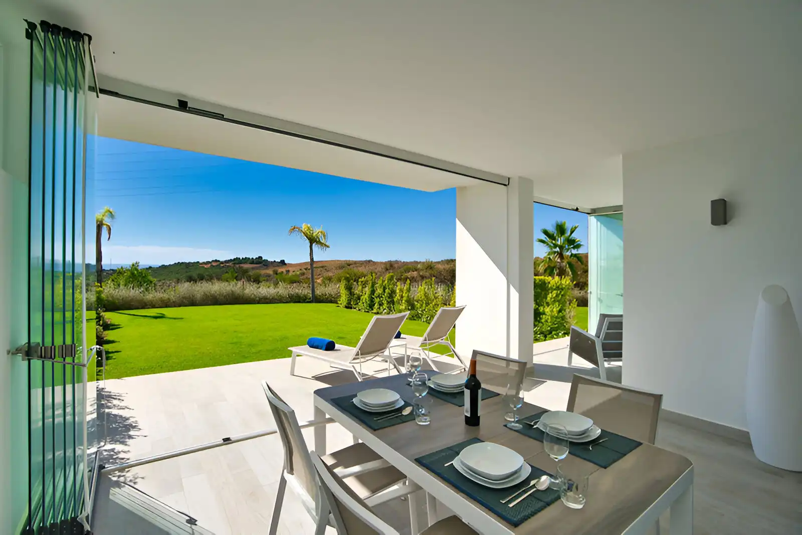 Habitatge amb piscina en venda a Estepona Pueblo