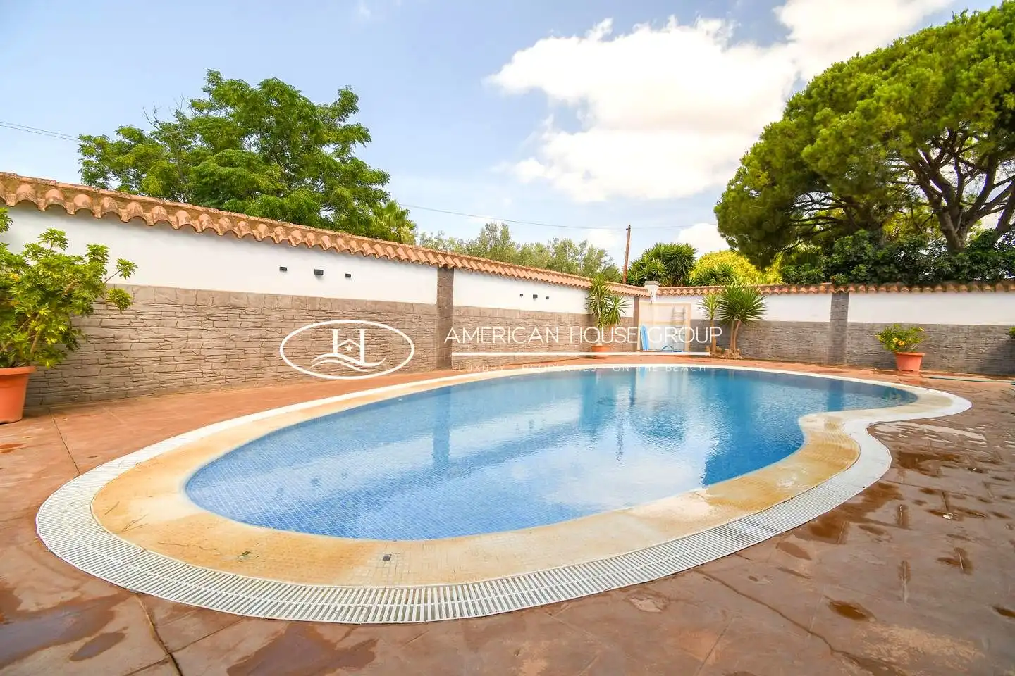 Swimming pool of Houses for sale in Chiclana de la Frontera  with Air Conditioner, Heating and Private garden