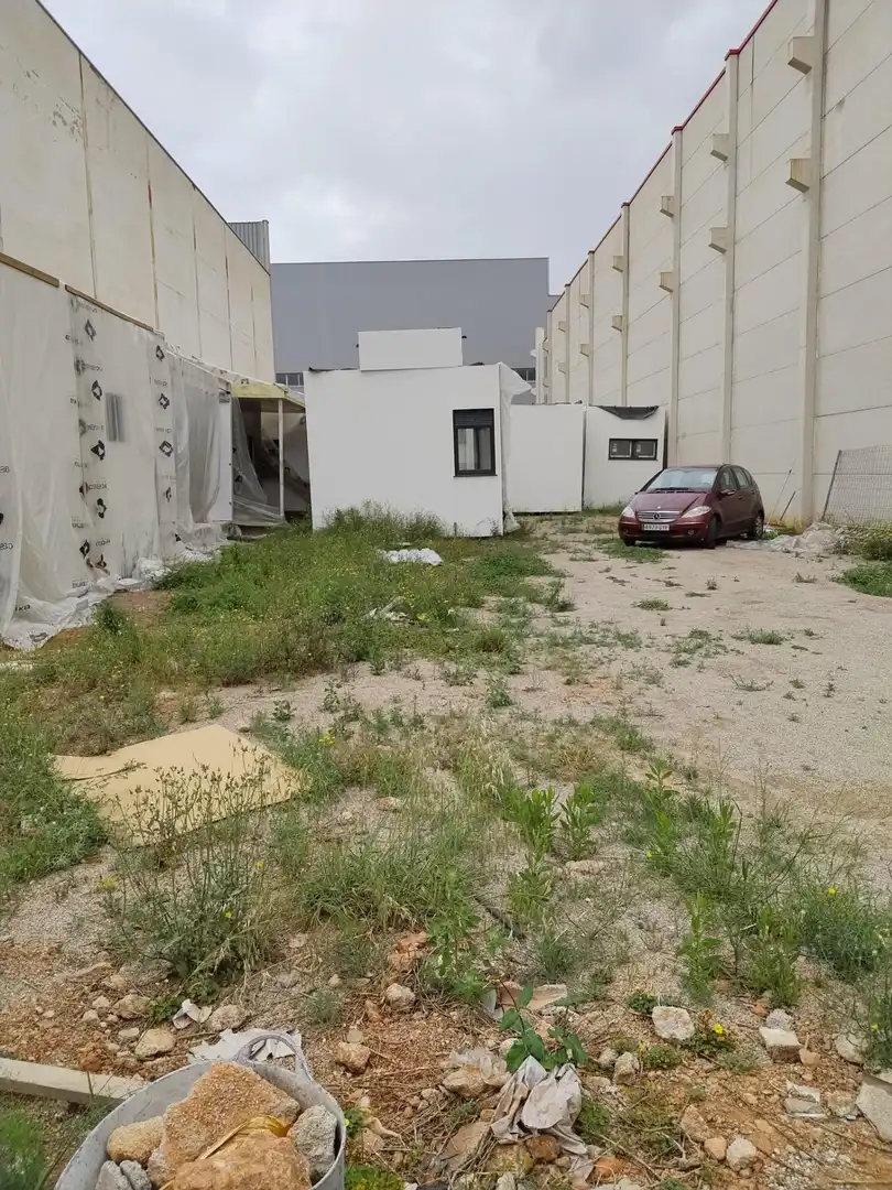 Terreny industrial en venda en Náquera