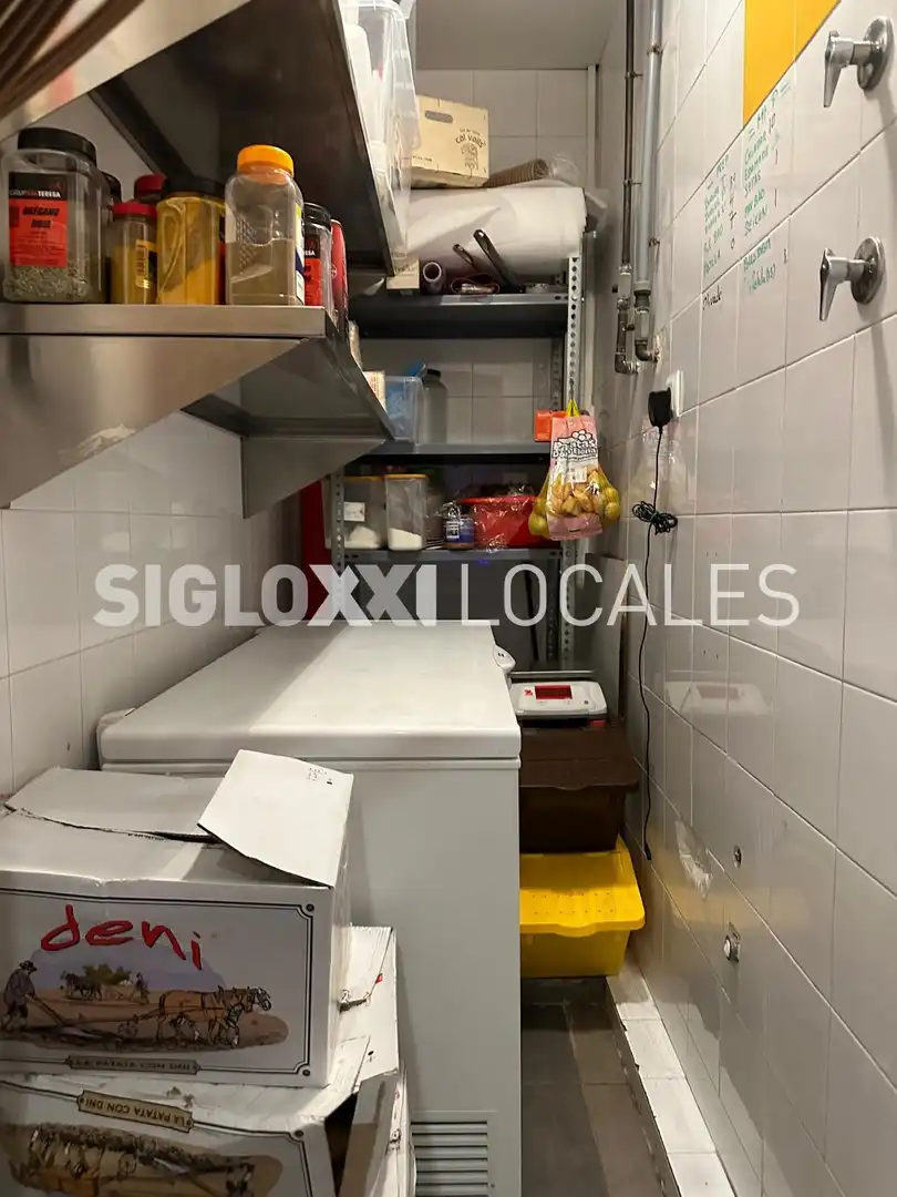 Cocina de Local en traspaso en Barcelona con Aire acondicionado