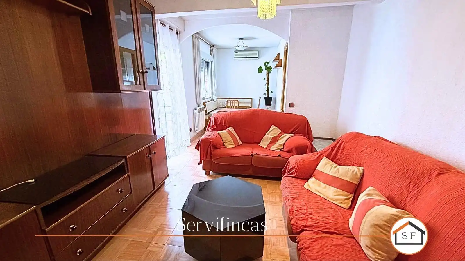 Living room of Flat for sale in Madrid  with Air Conditioner, Heating and Parquet flooring