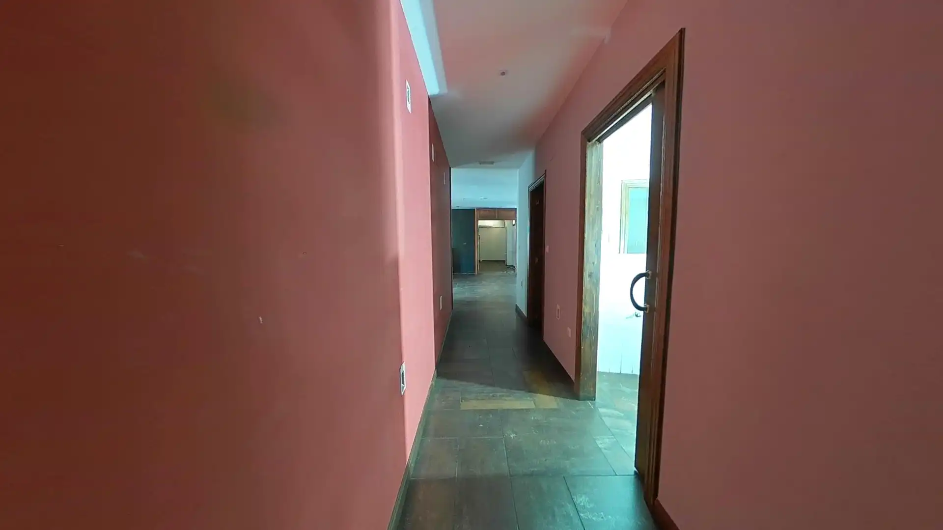 Local en venta en Pradoluengo